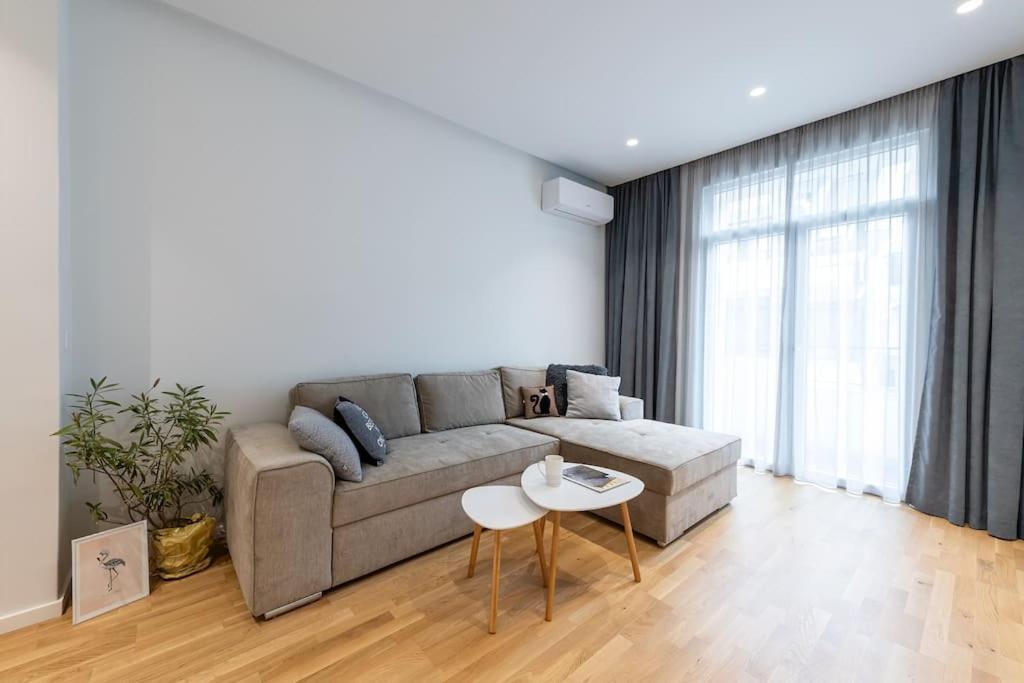 Modern & Stylish Sea Apartment With Parking Burgasz Kültér fotó